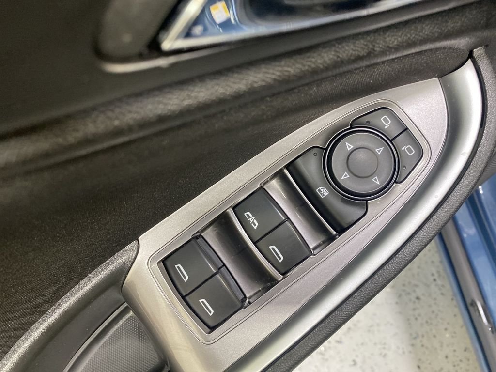 Used 2024 Lakeshore Blue Chevrolet LT image 31