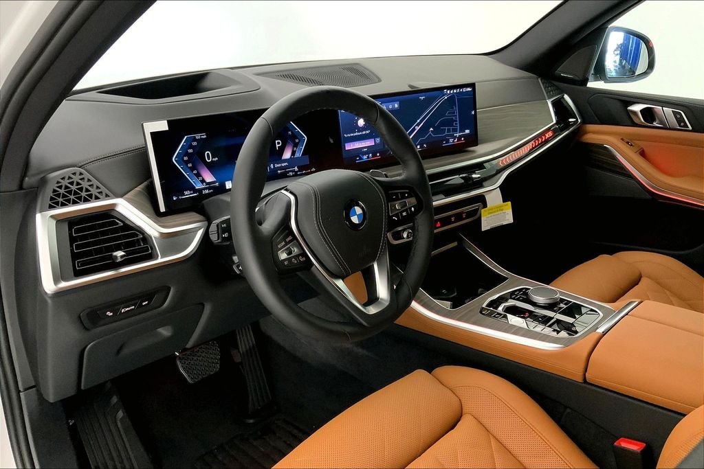 Used 2026 Mineral White Metallic BMW  image 4