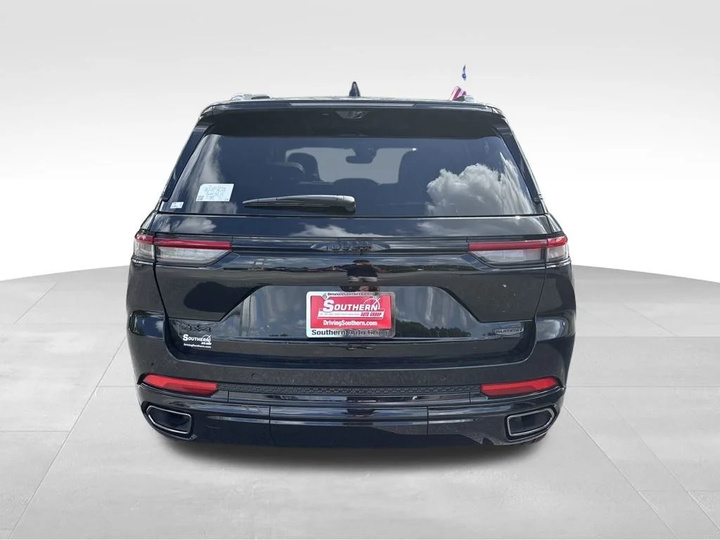 Used 2025 Black Jeep Summit Reserve image 5