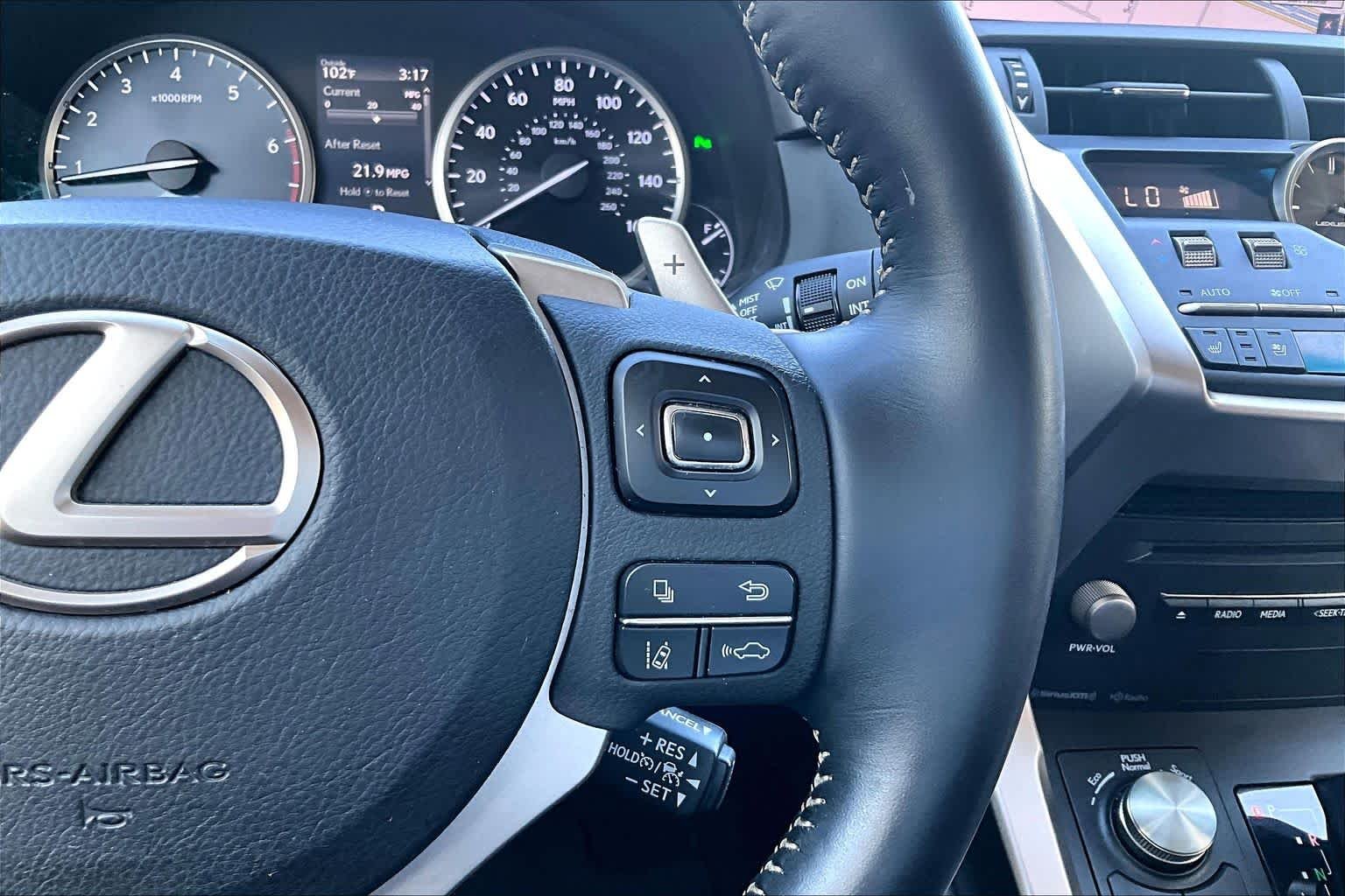 Used 2019 Atomic Silver Lexus  image 23