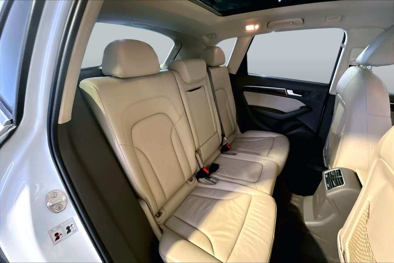 Used 2015 Ibis White Audi Premium image 20