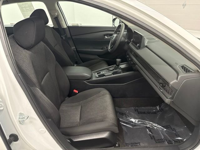 Used 2023 White Honda LX image 21