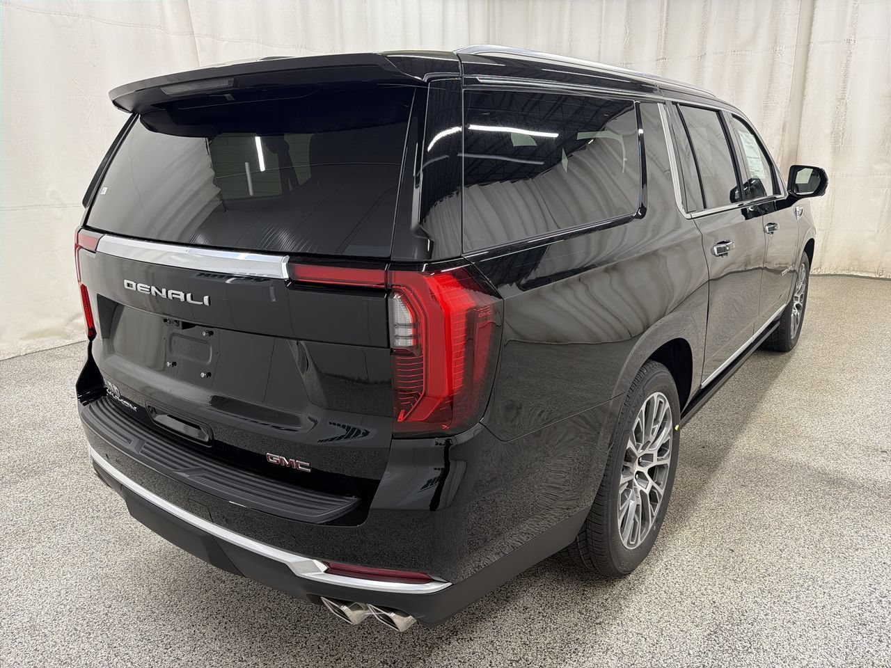 2027 GMC Yukon XL Denali - Photo 8
