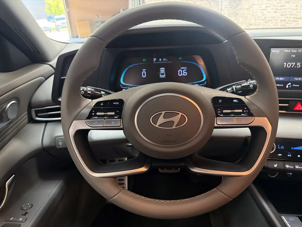 Used 2026 Serenity White Hyundai SEL Sport image 18