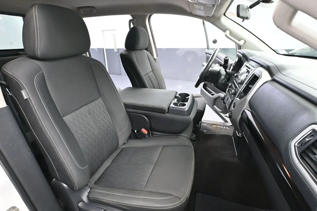 Used 2018 White Nissan SV image 41