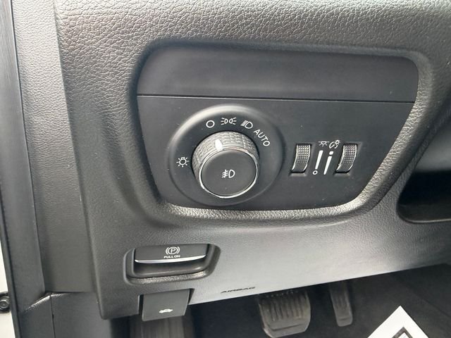 Certified Used 2023 White Jeep Limited image 21