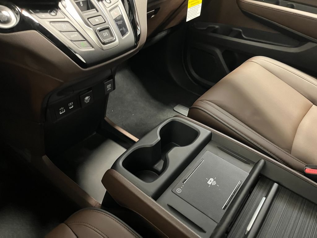New 2026 Platinum White Pearl Honda Touring image 19