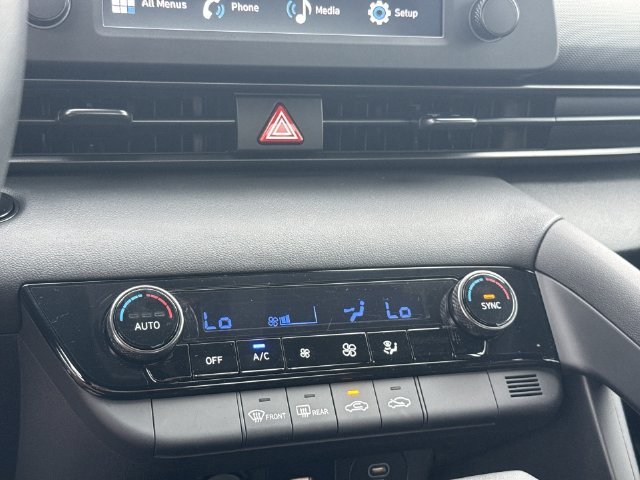 Used 2025 Blue Hyundai SEL Sport image 18
