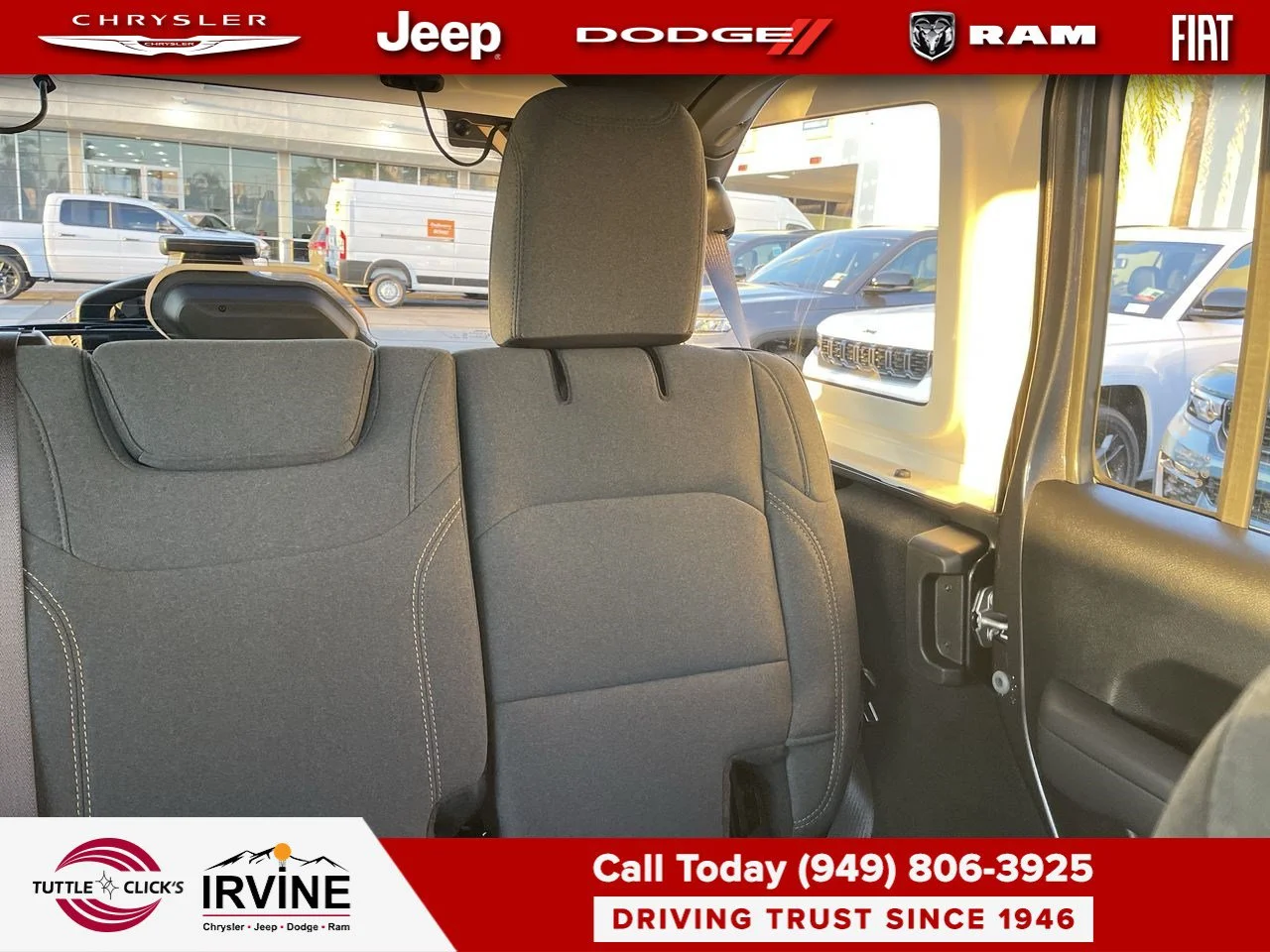 New 2026 Granite Crystal Metallic Clear-Coat Paint Jeep California Edition image 6