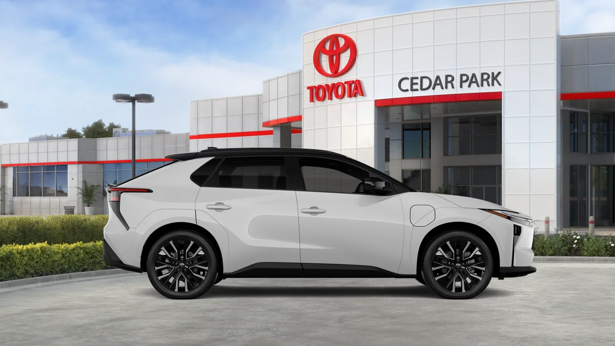 New 2026 Wind Chill Pearl with Midnight Black Metallic roof Toyota Limited image 66