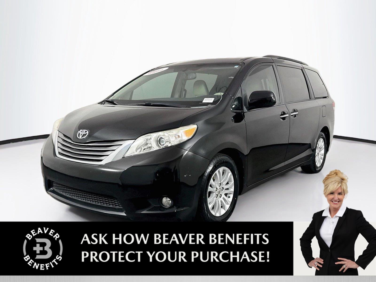 Used 2013 Black Toyota XLE image 1