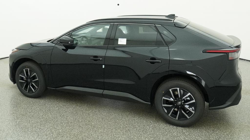 New 2026 Midnight Black Metallic Toyota XLE image 10