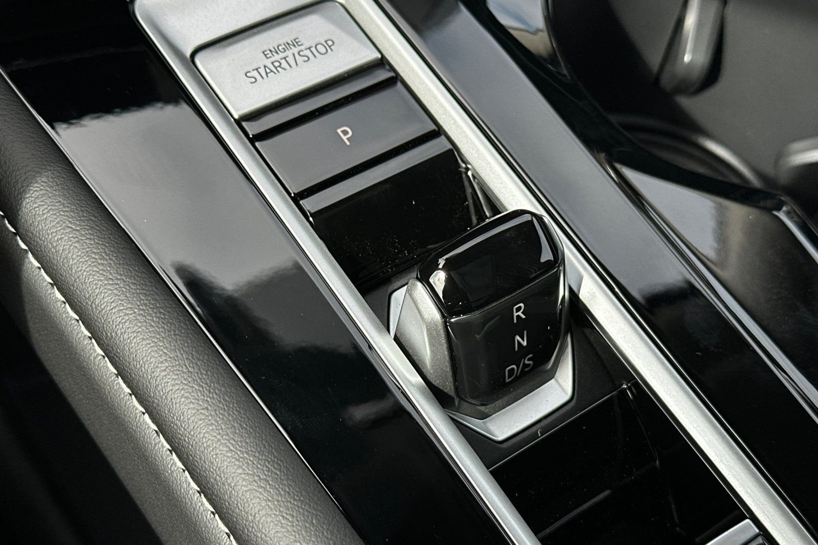 New 2026 Pure Gray Volkswagen SE w/Technology image 22