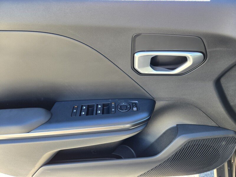 New 2026 Aurora Black Pearl Kia LXS image 9