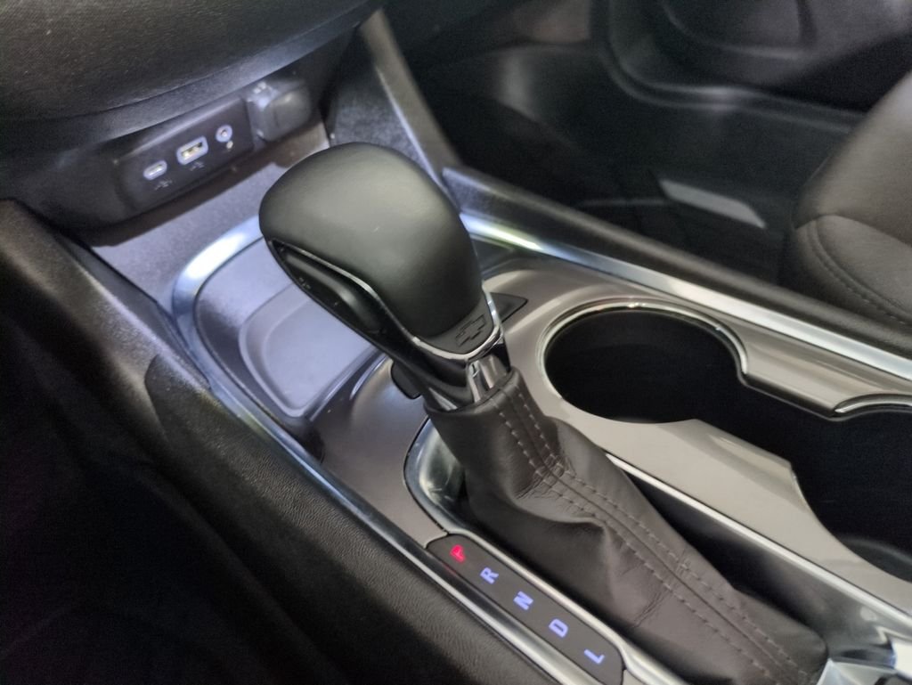 Used 2025 Radiant Red Chevrolet LT image 23