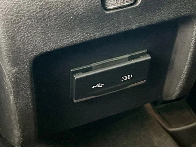 2020 Jeep Cherokee Latitude Plus - Photo 32