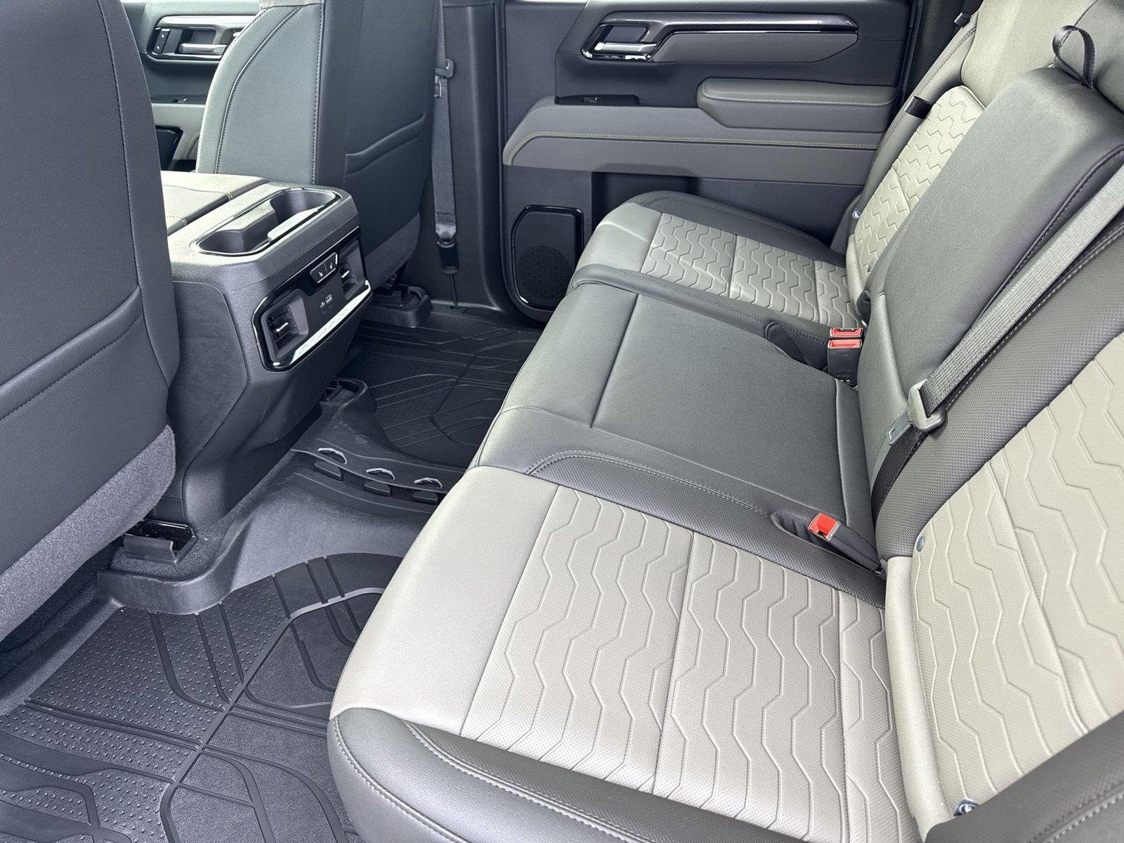 2026 Chevrolet Silverado 2500 HD ZR2 - Photo 30