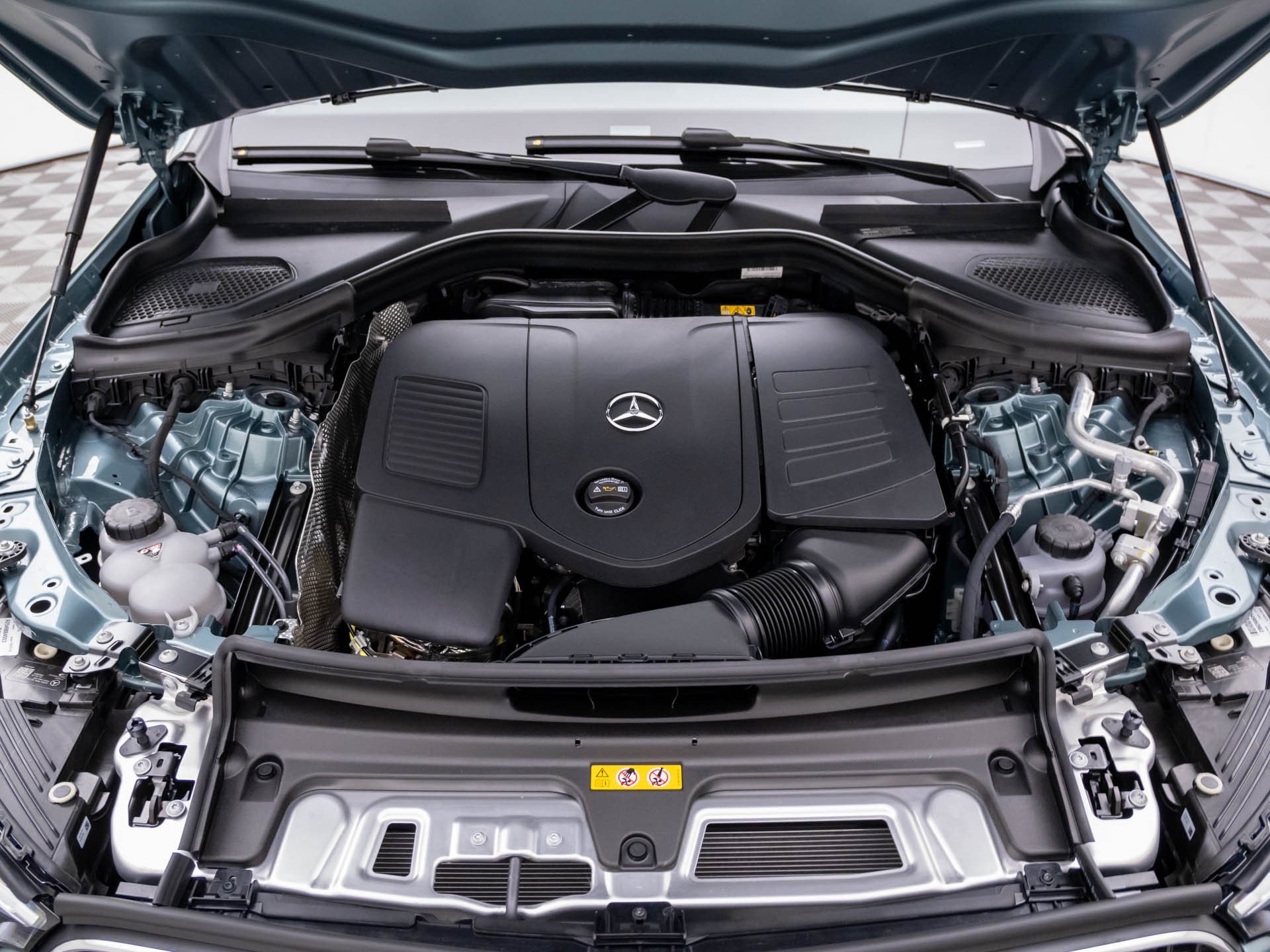 Used 2026 Silver Mercedes-Benz GLC 300 image 33