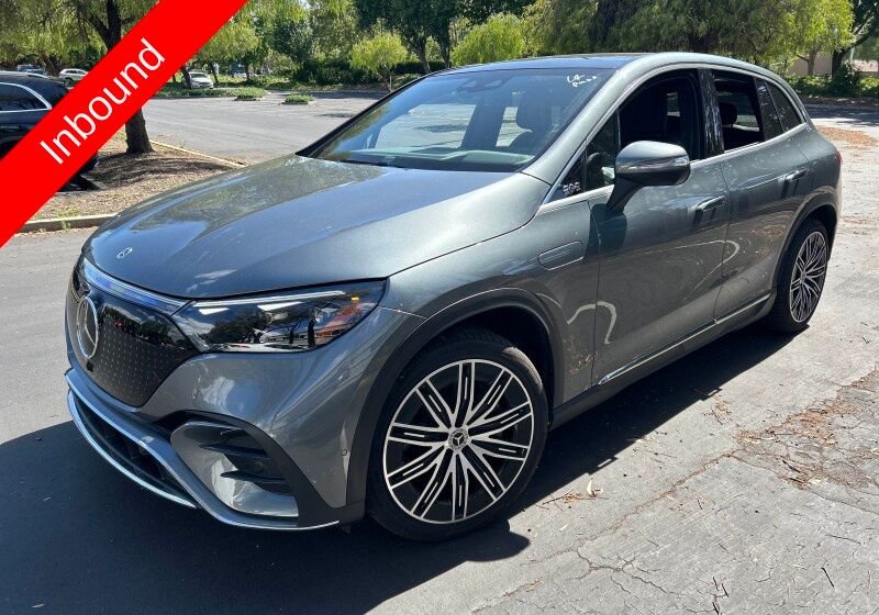 2023 Mercedes-Benz EQE SUV EQE 500 4MATIC's photo