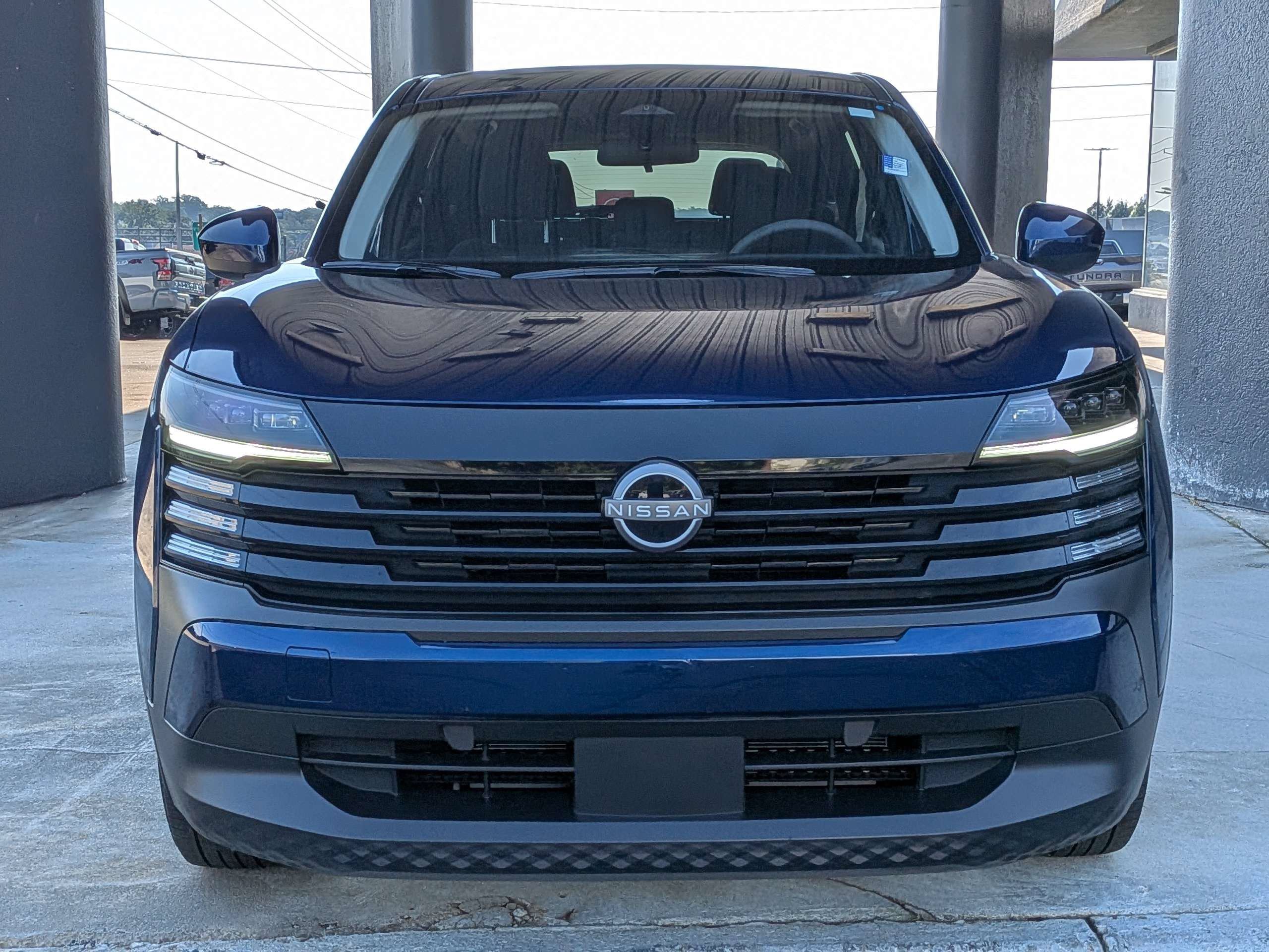 Used 2025 Blue Nissan SV image 7