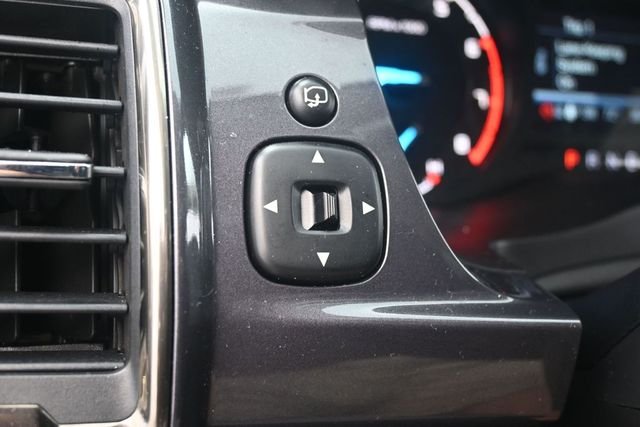Used 2023 Oxford White Ford Lariat image 14