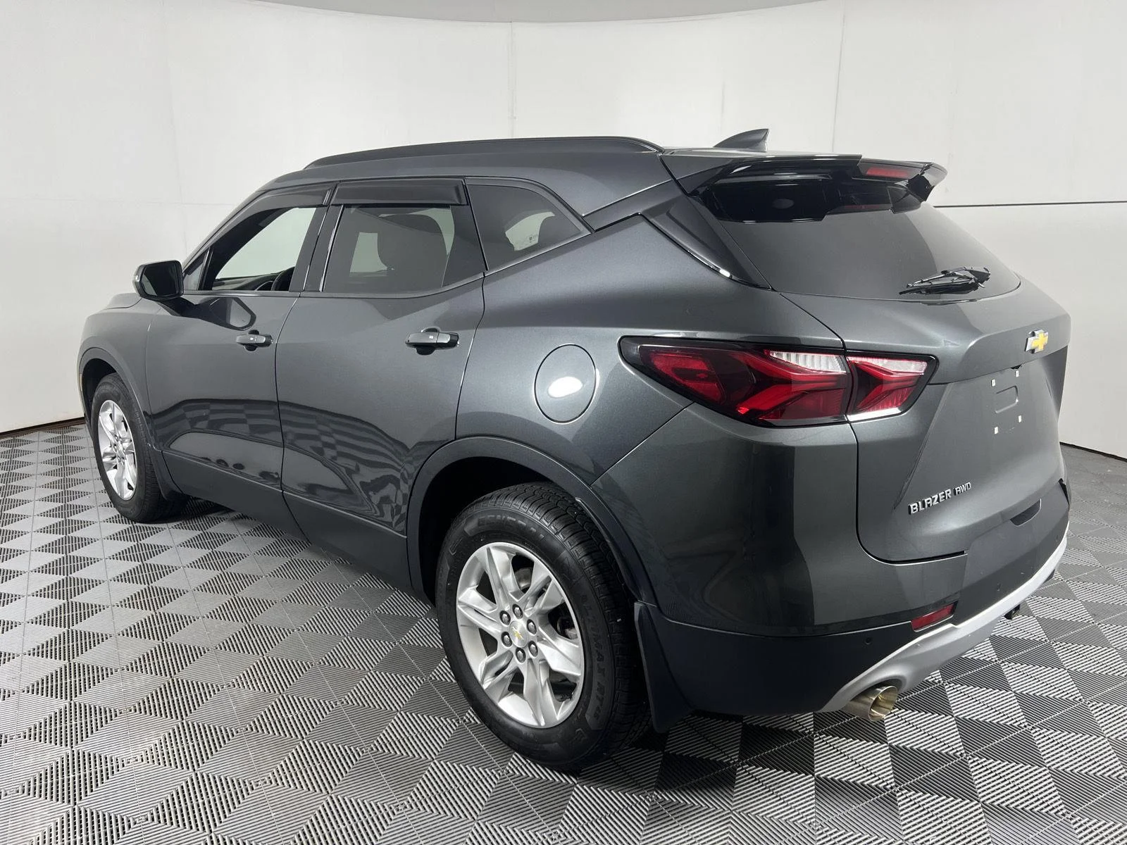 Used 2020 Nightfall Gray Metallic Chevrolet LT image 8