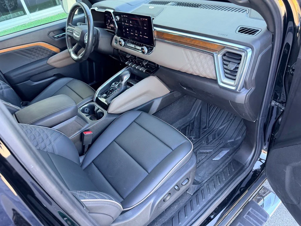 Used 2024 Black GMC Denali image 23