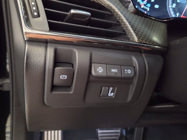 Used 2018 Black Cadillac 2SV image 31