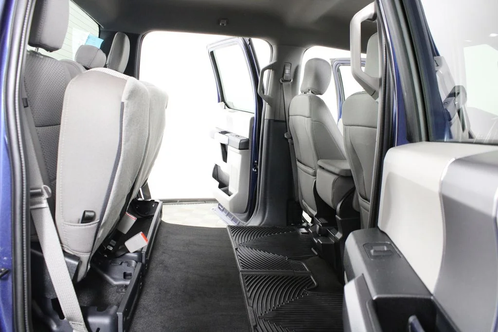Used 2020 Blue Ford XLT image 13