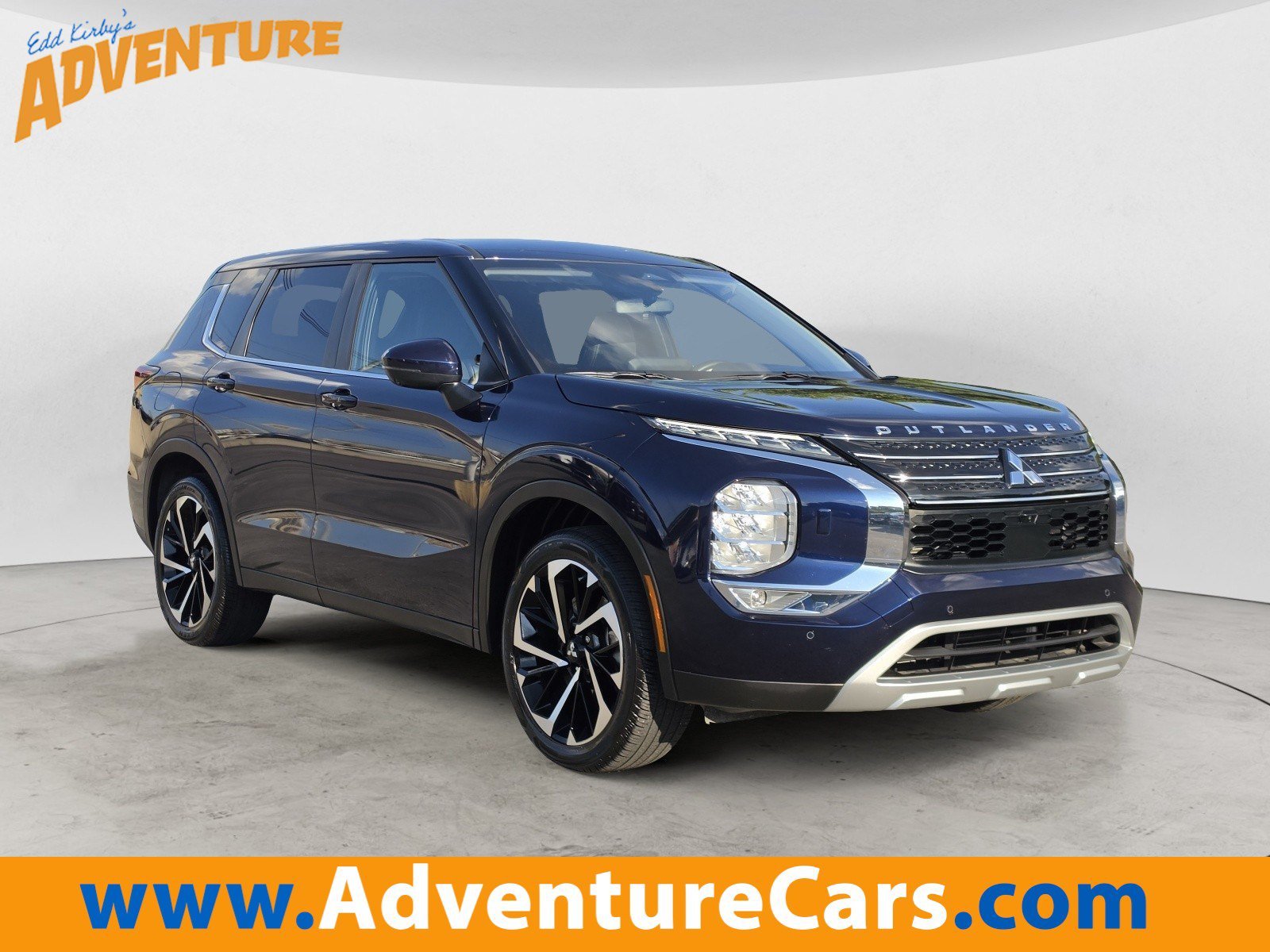 Used 2024 Cosmic Blue Metallic Mitsubishi SE image 1