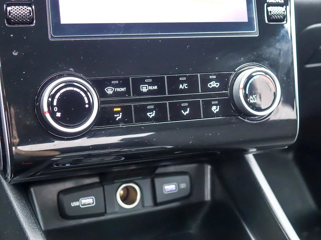 Used 2022 Blue Stone Hyundai SEL image 22