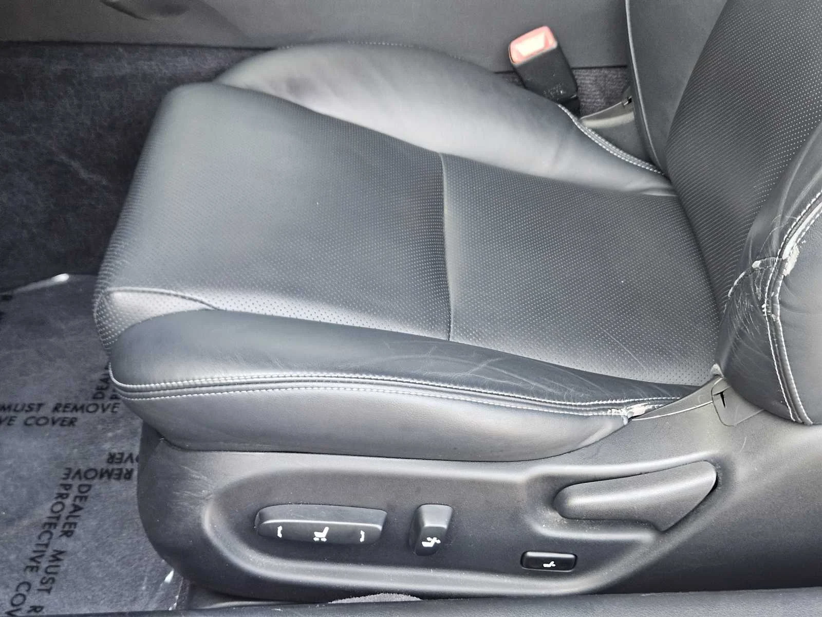 Used 2014 Starfire Pearl Lexus  image 20