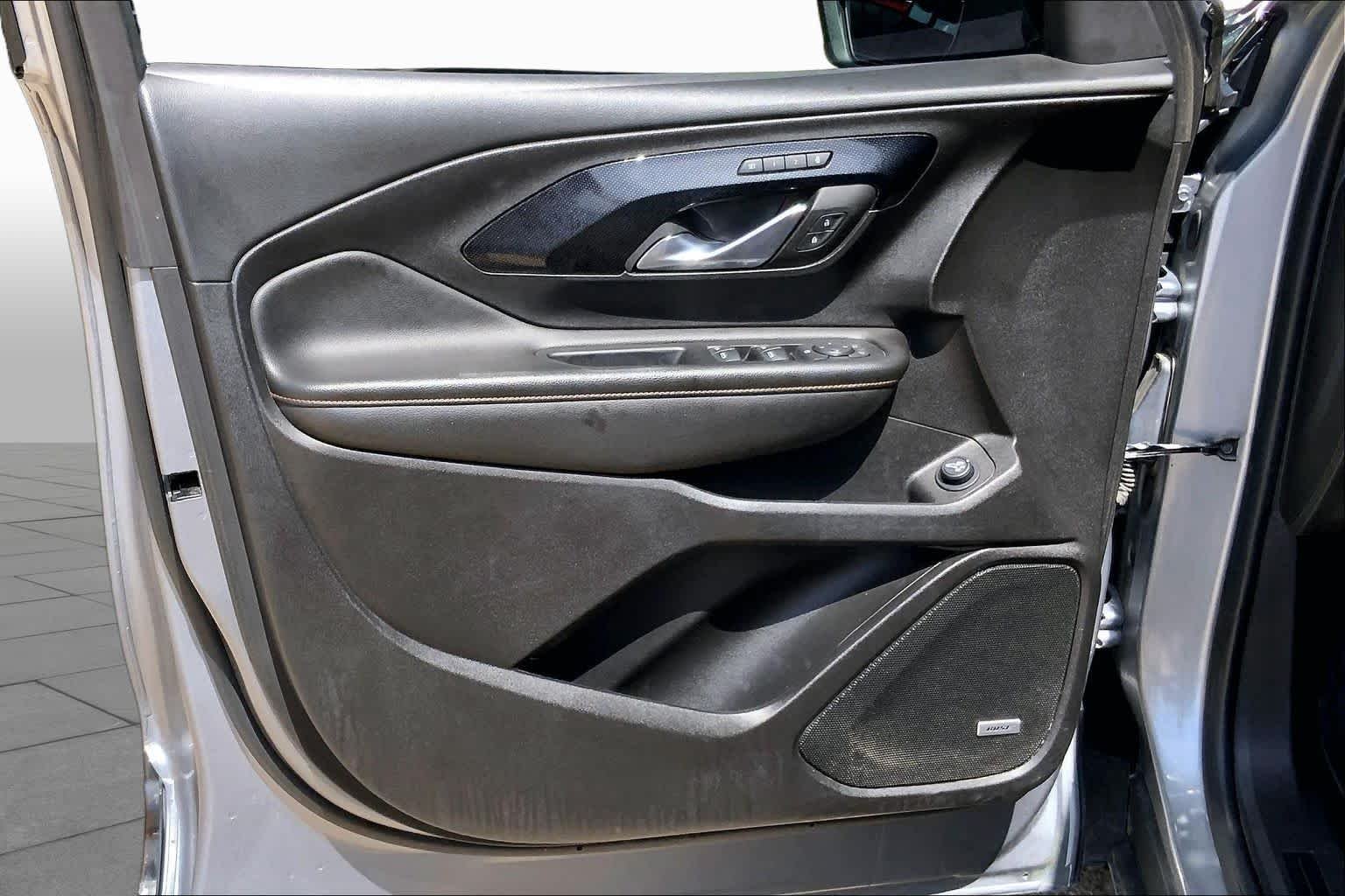 Used 2024 Sterling Metallic GMC AT4 image 21