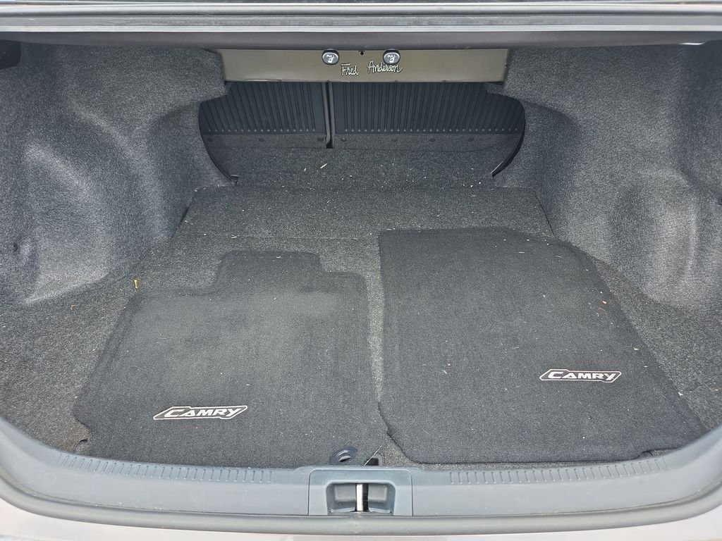 Used 2015 Gray Toyota SE image 31