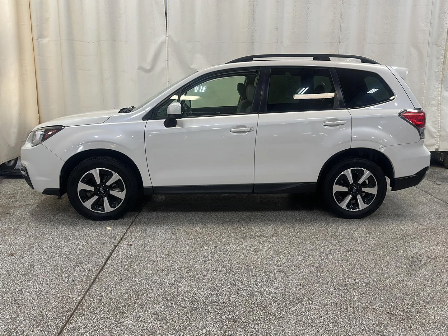 Used 2017 Subaru Forester Premium with VIN JF2SJAEC3HH470553 for sale in Waconia, Minnesota