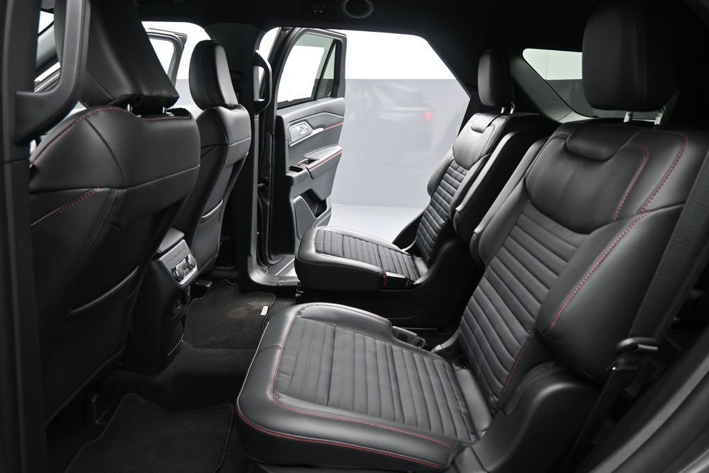 New 2026 Carbonized Gray Metallic Ford ST-Line image 19
