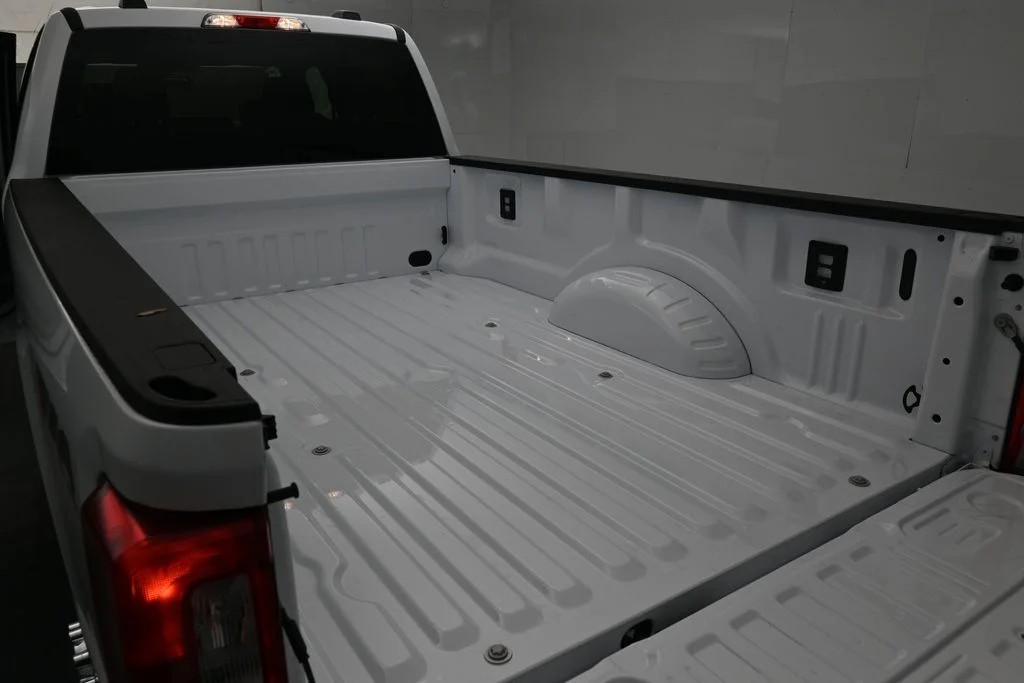 New 2026 Oxford White Ford XLT image 25