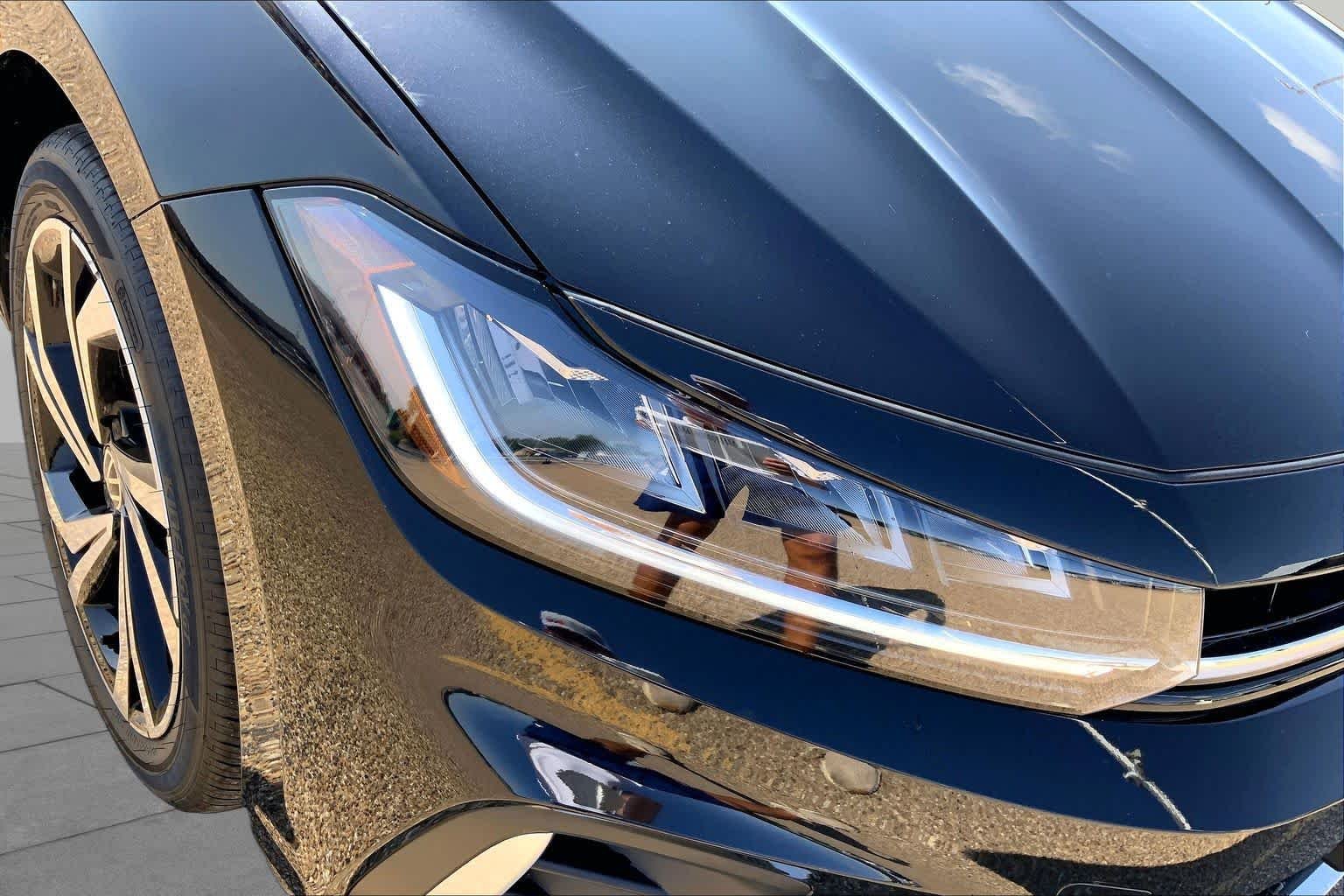 New 2026 Deep Black Pearl Volkswagen SEL image 13