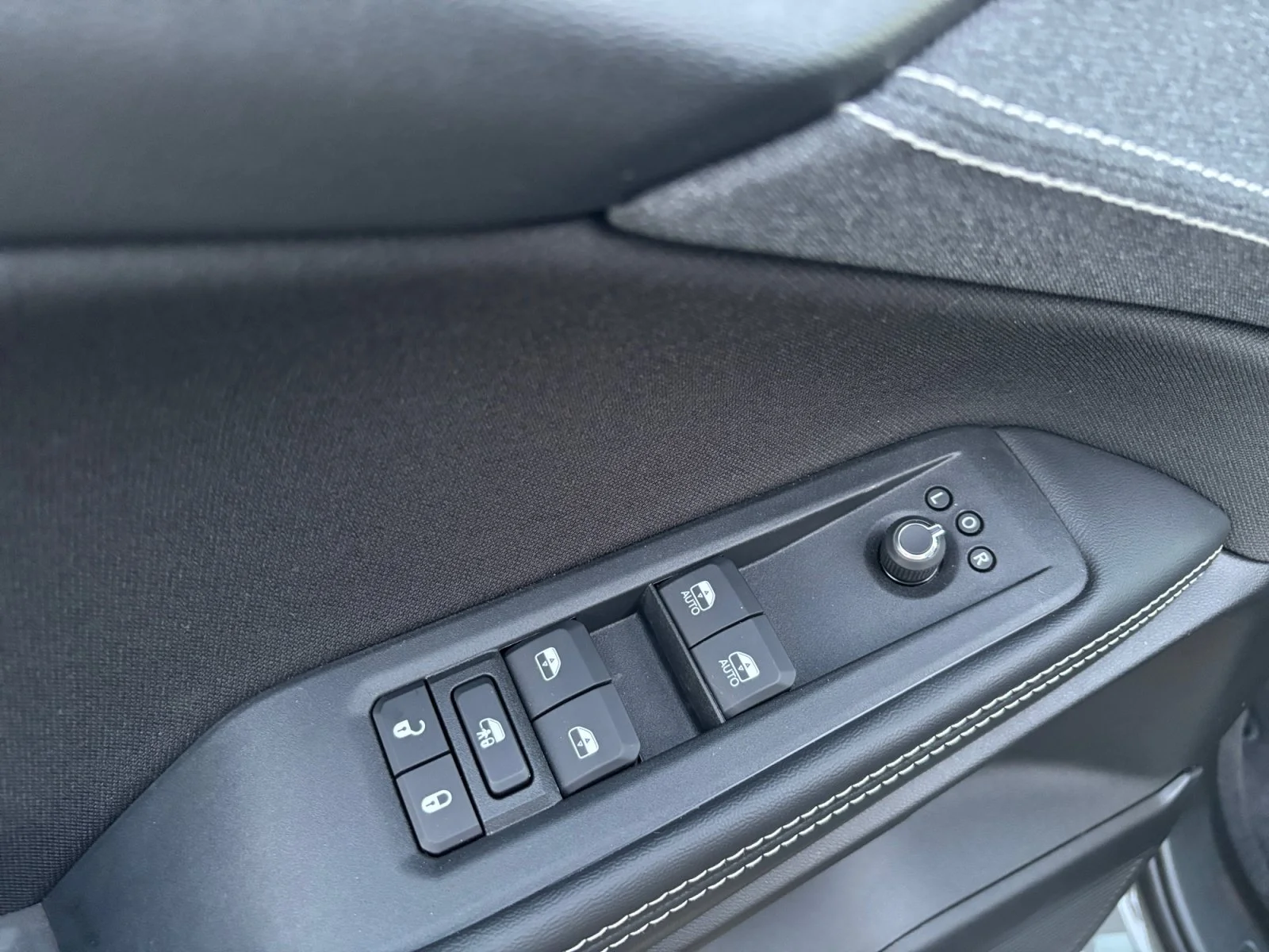 New 2026 STING GREY Jeep Laredo image 11