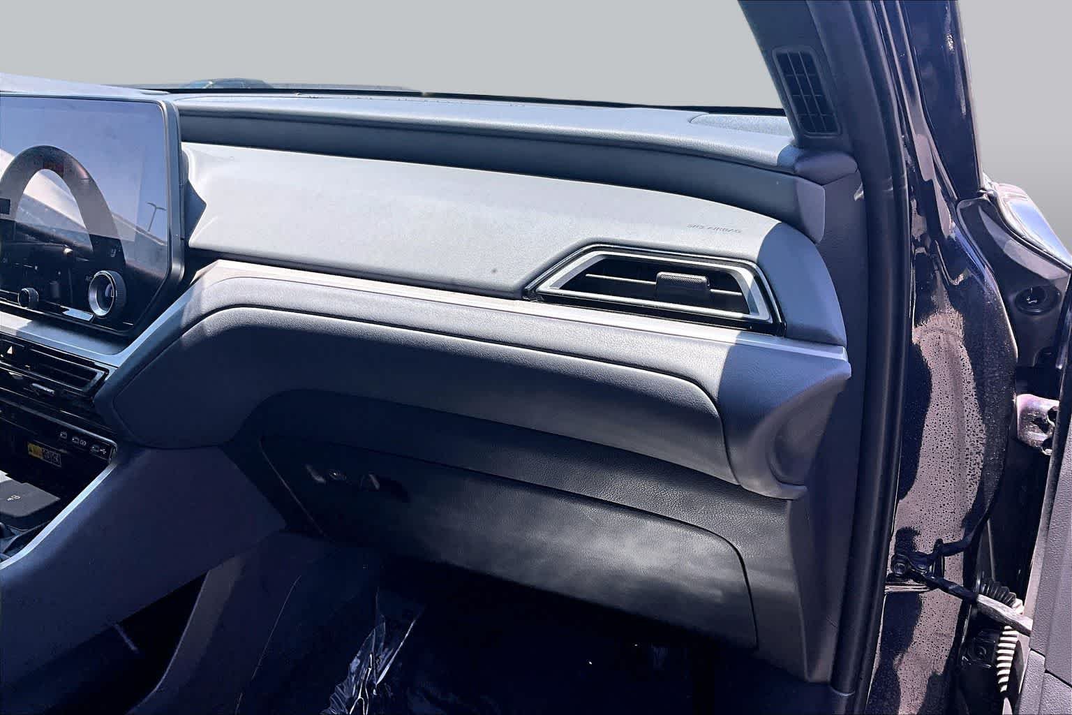 Used 2025 Nightfall Mica Lexus Premium image 19