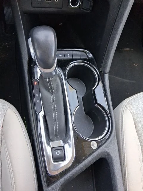 Used 2022 White Buick Select image 12
