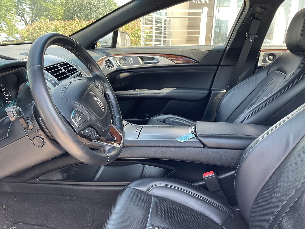 Used 2020 Silver Radiance Clearcoat Lincoln Reserve image 2