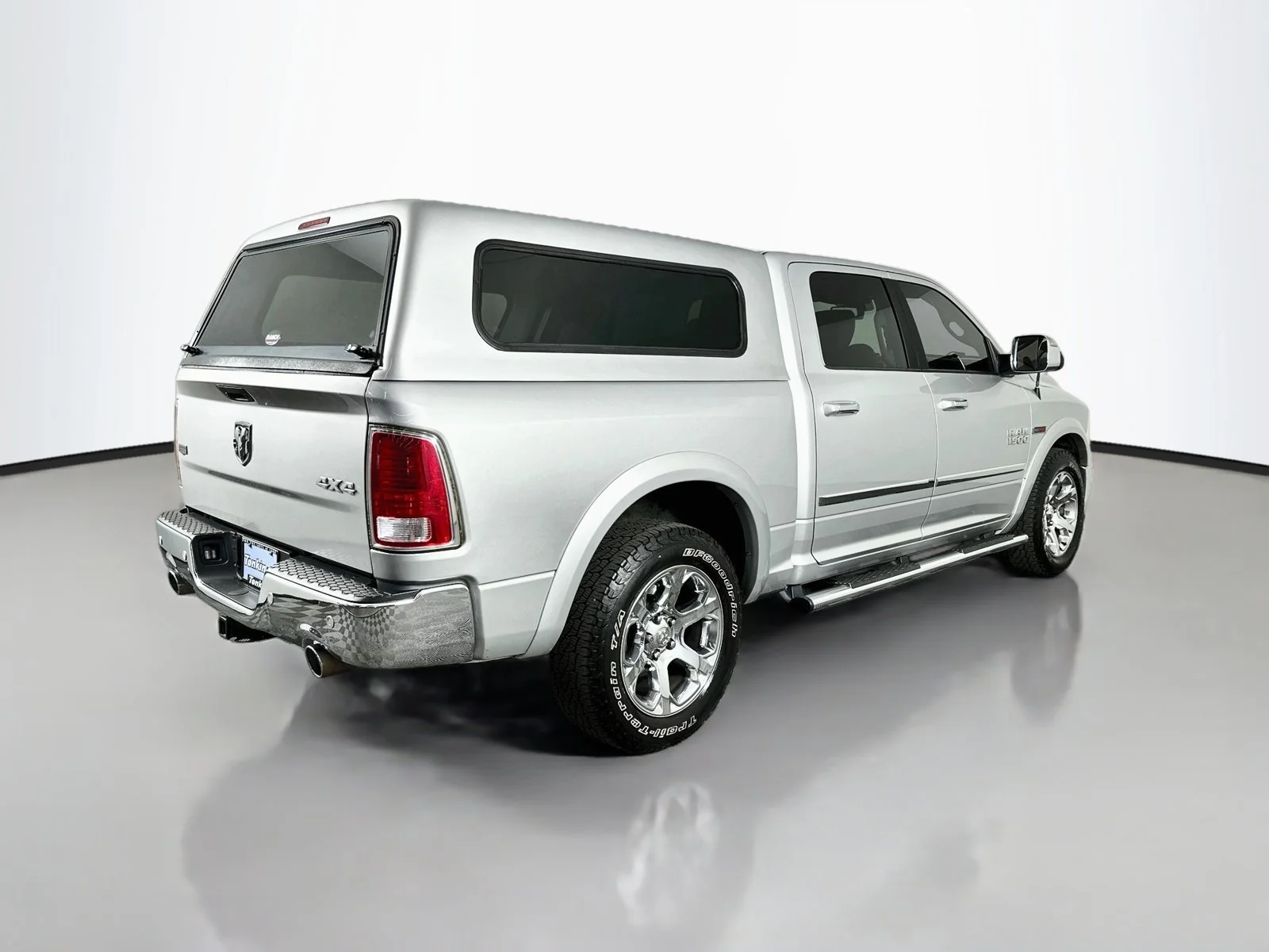 Used 2015  Ram Laramie image 8
