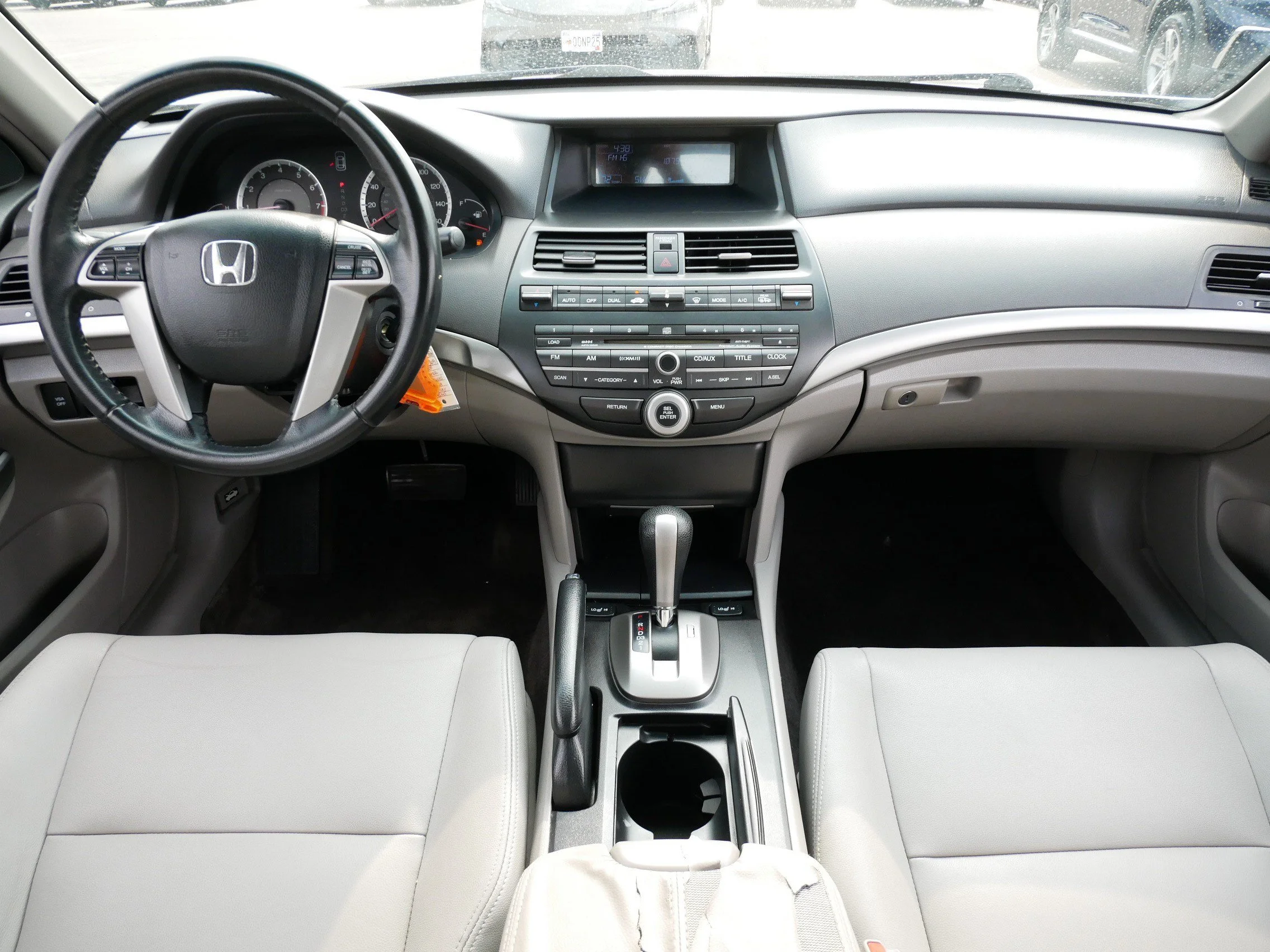 Used 2008 Alabaster Silver Metallic Honda EX-L image 10