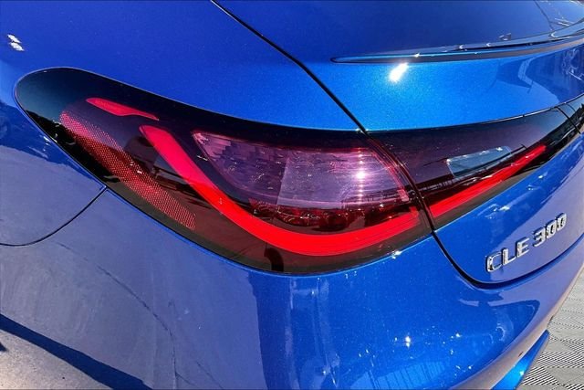 Used 2025 Blue Mercedes-Benz CLE 300 image 32