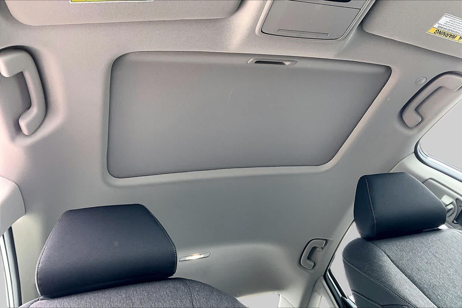Used 2025 Solar Silver Metallic Honda SE image 13