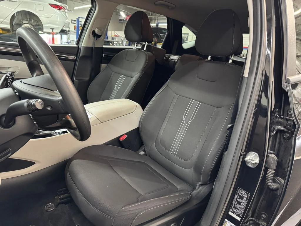 Used 2024 Black Hyundai SEL image 18