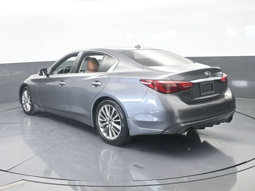 Used 2024 Graphite Shadow INFINITI LUXE image 4