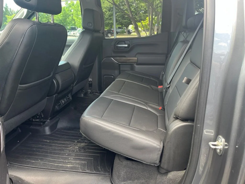 Used 2020 Gray Chevrolet LT image 6