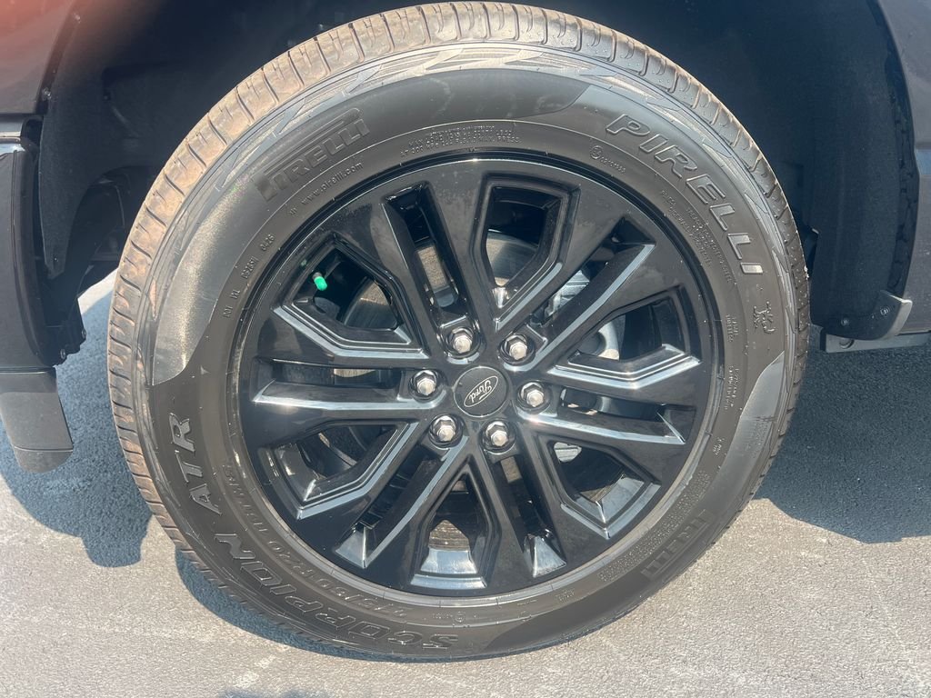 New 2026 Agate Black Metallic Ford XLT image 10